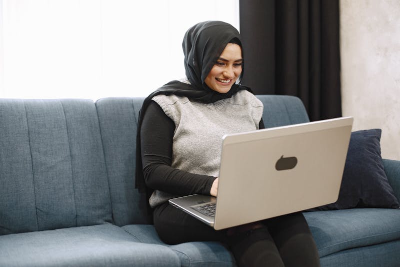 Amira K., reader from Calgary